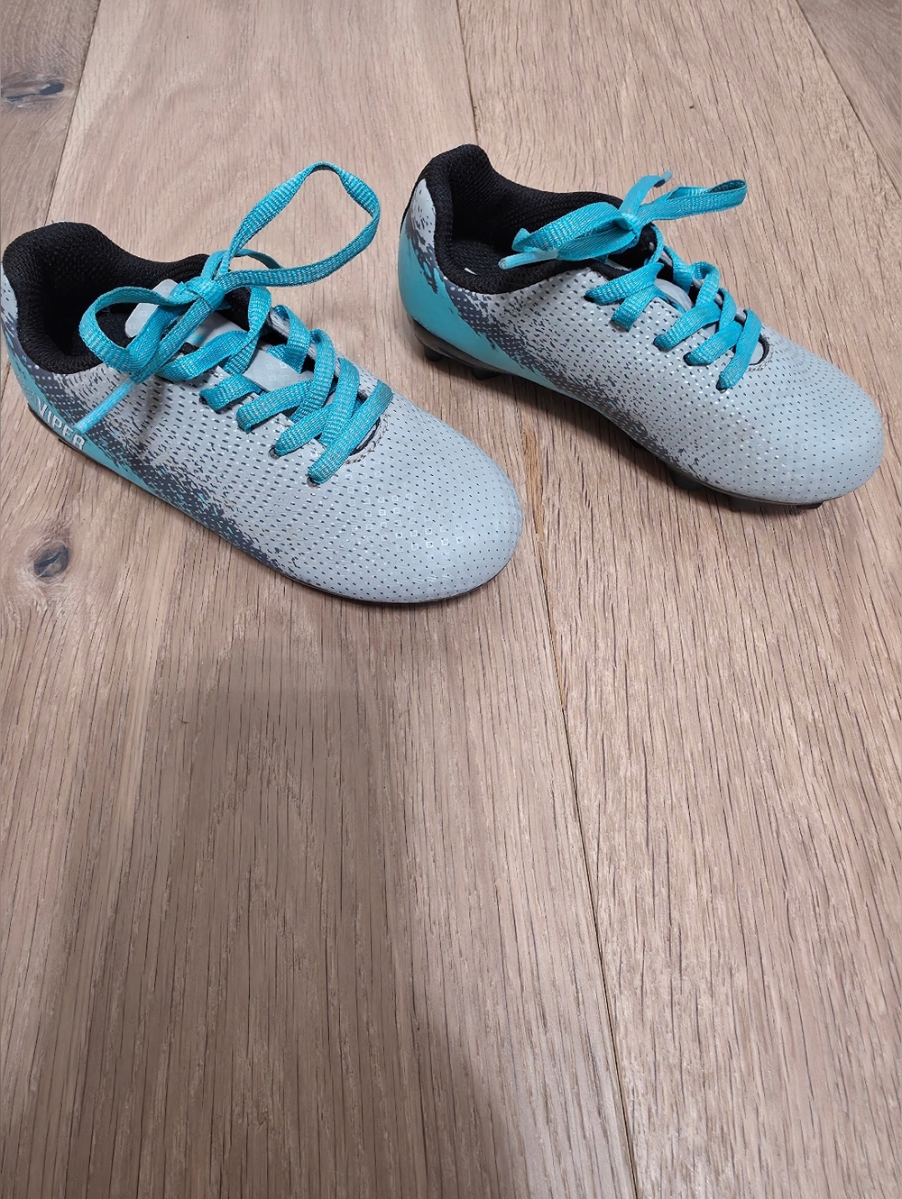 DSG Kids Soccer Cleats 9k